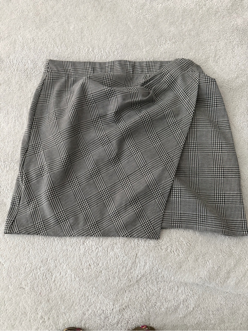 Max Studio Black and White Glen Plaid Mini Skirt